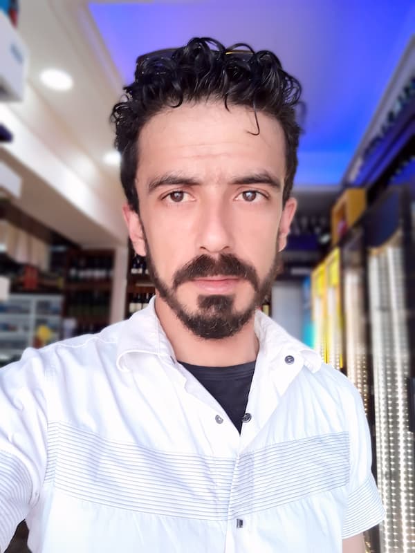 Rubén L.